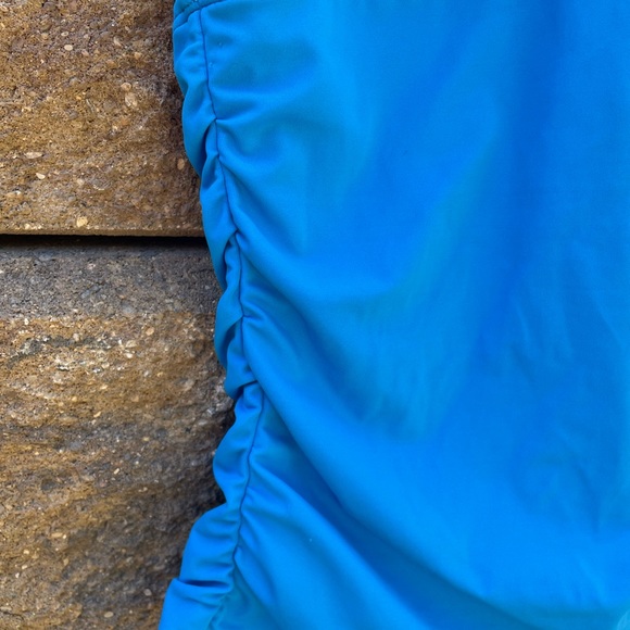 LIKE NEW GAPBODY SWIMTOP - Picture 3 of 4